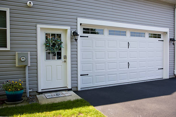 24/7 Emergency Garage Door Panel Replacement experts in Grantley, PA